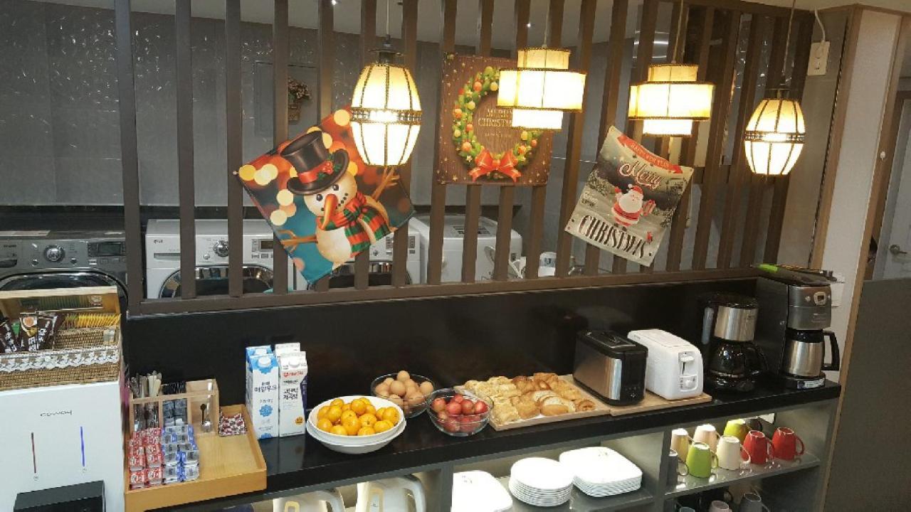 J-Honor Guesthouse Seoul Ngoại thất bức ảnh