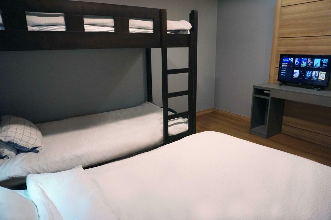 J-Honor Guesthouse Seoul Ngoại thất bức ảnh