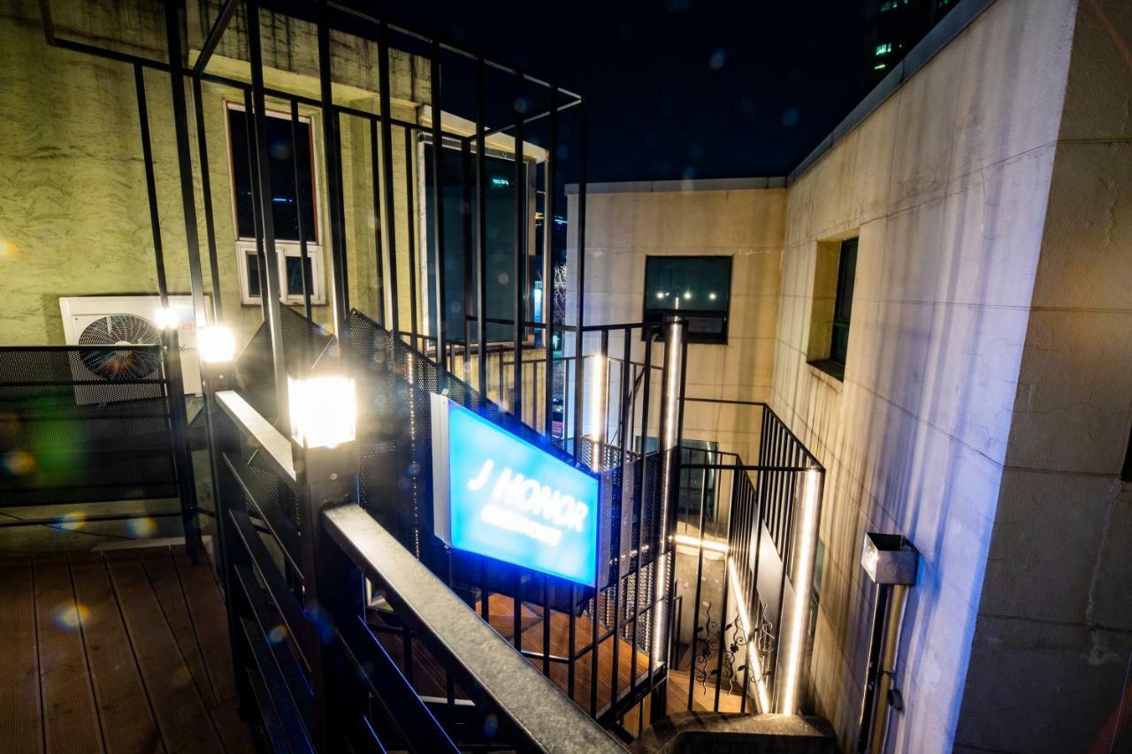 J-Honor Guesthouse Seoul Ngoại thất bức ảnh